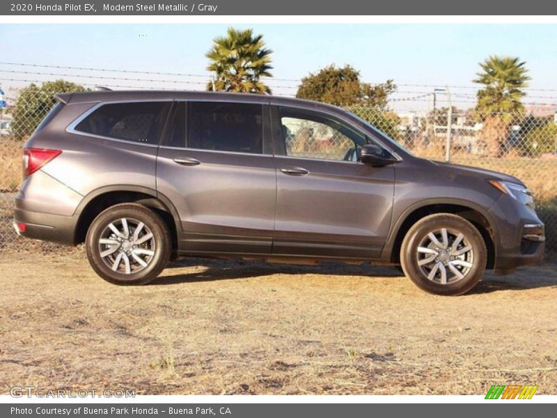 Modern Steel Metallic / Gray 2020 Honda Pilot EX