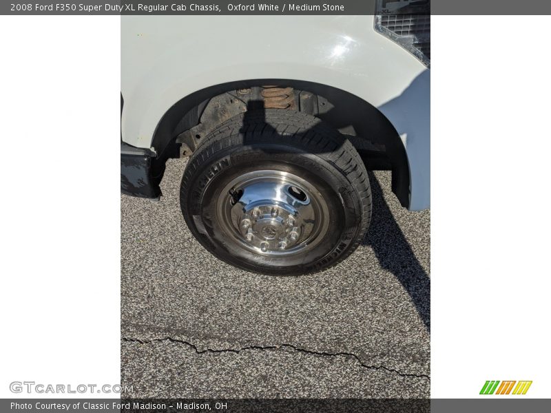 Oxford White / Medium Stone 2008 Ford F350 Super Duty XL Regular Cab Chassis