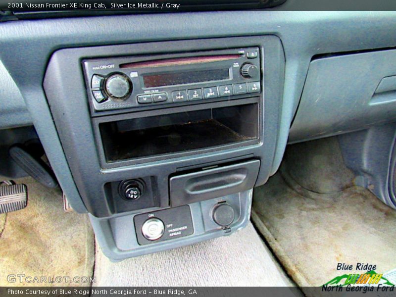 Silver Ice Metallic / Gray 2001 Nissan Frontier XE King Cab
