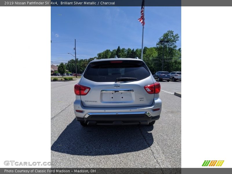 Brilliant Silver Metallic / Charcoal 2019 Nissan Pathfinder SV 4x4