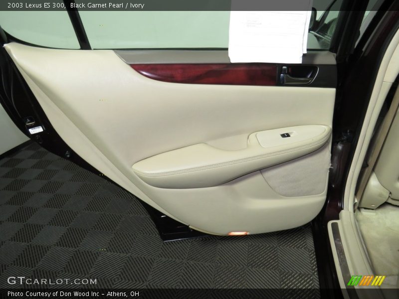 Black Garnet Pearl / Ivory 2003 Lexus ES 300