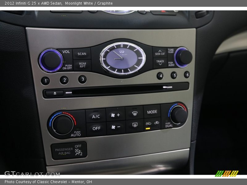 Controls of 2012 G 25 x AWD Sedan