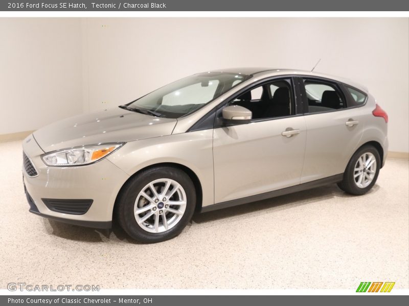 Tectonic / Charcoal Black 2016 Ford Focus SE Hatch