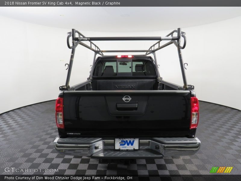 Magnetic Black / Graphite 2018 Nissan Frontier SV King Cab 4x4