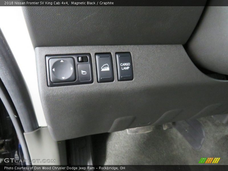 Magnetic Black / Graphite 2018 Nissan Frontier SV King Cab 4x4