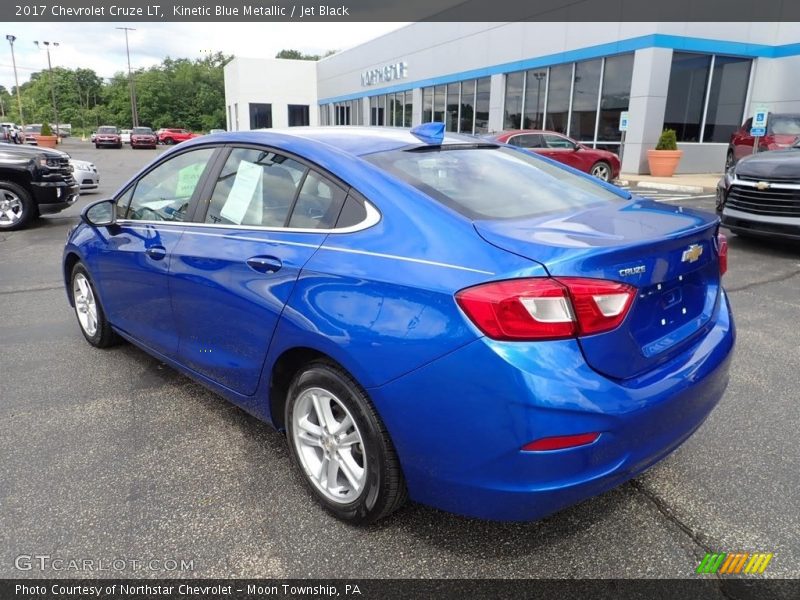 Kinetic Blue Metallic / Jet Black 2017 Chevrolet Cruze LT
