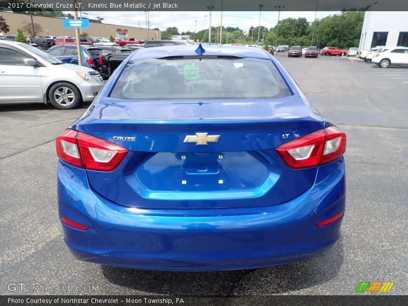 Kinetic Blue Metallic / Jet Black 2017 Chevrolet Cruze LT