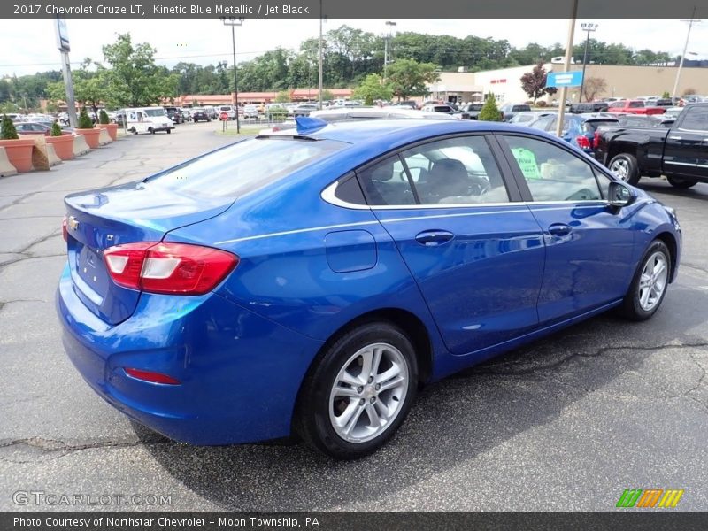 Kinetic Blue Metallic / Jet Black 2017 Chevrolet Cruze LT