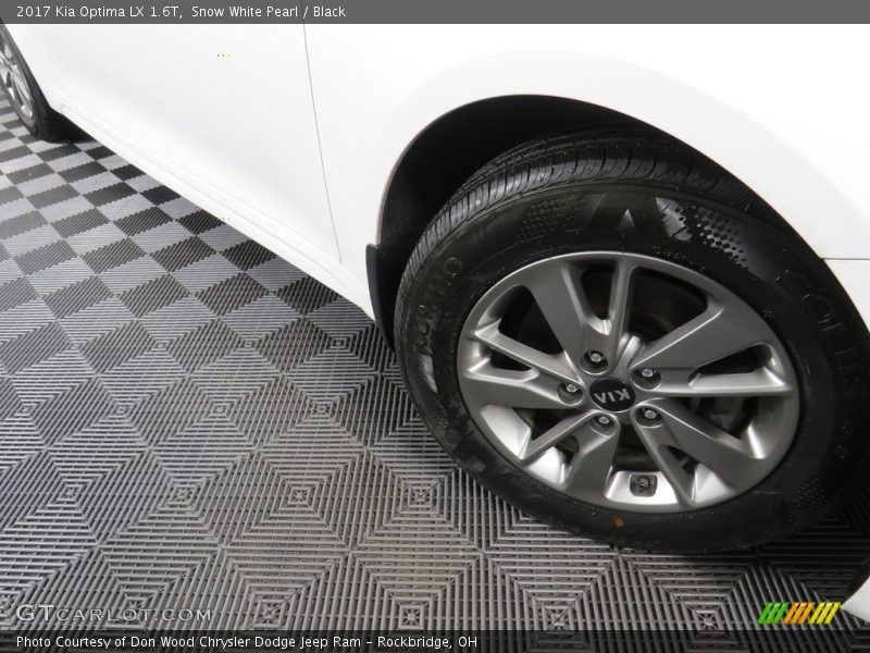 Snow White Pearl / Black 2017 Kia Optima LX 1.6T