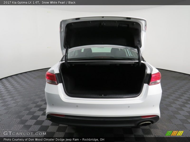Snow White Pearl / Black 2017 Kia Optima LX 1.6T