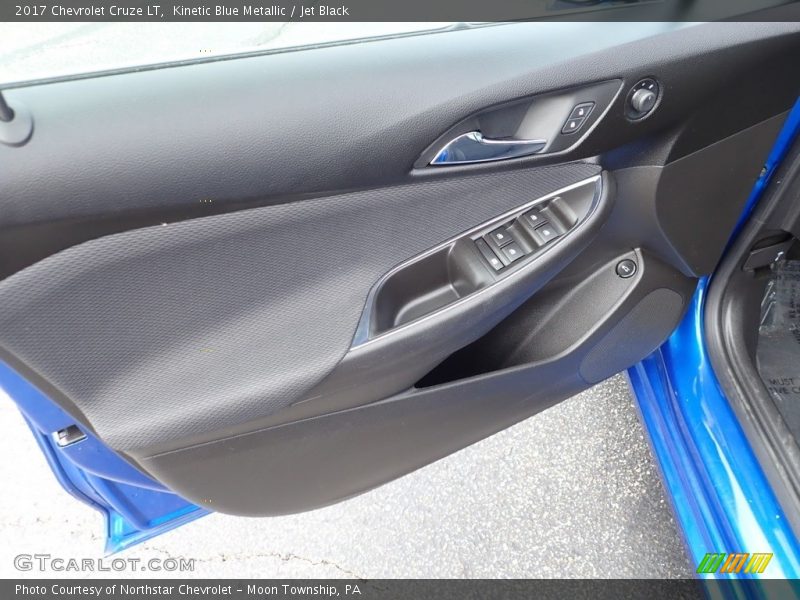 Kinetic Blue Metallic / Jet Black 2017 Chevrolet Cruze LT