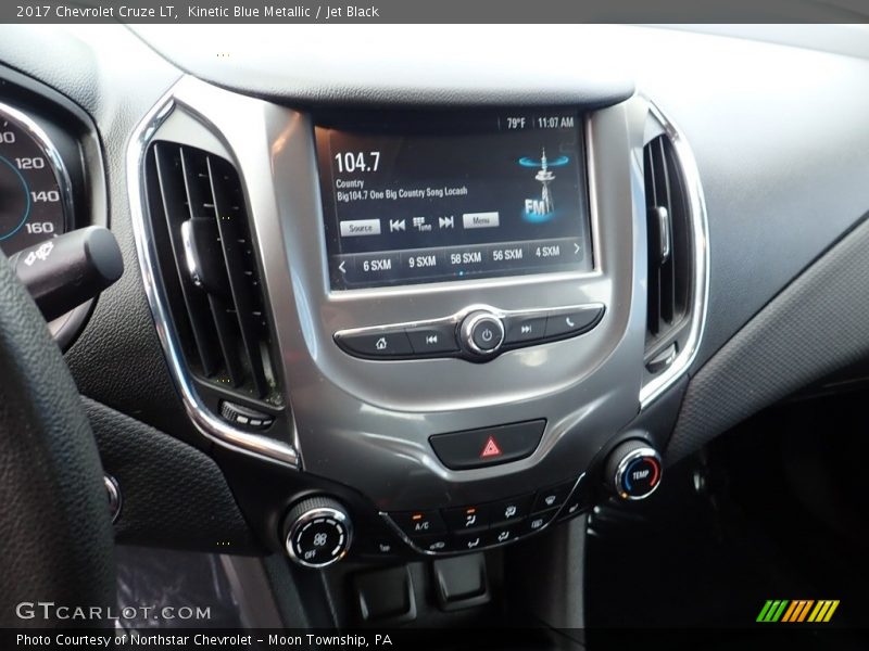 Kinetic Blue Metallic / Jet Black 2017 Chevrolet Cruze LT