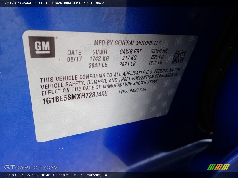 Kinetic Blue Metallic / Jet Black 2017 Chevrolet Cruze LT