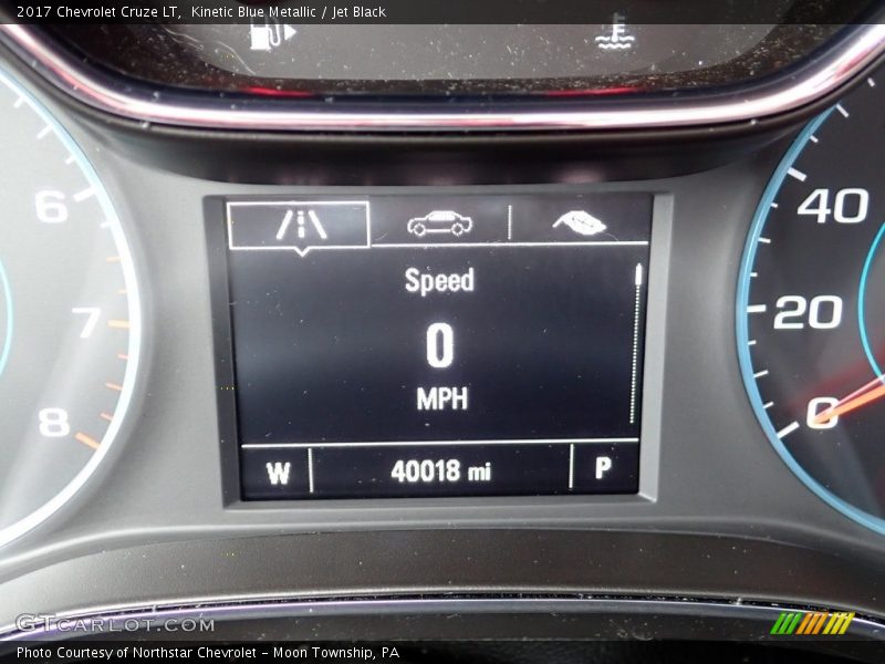 Kinetic Blue Metallic / Jet Black 2017 Chevrolet Cruze LT