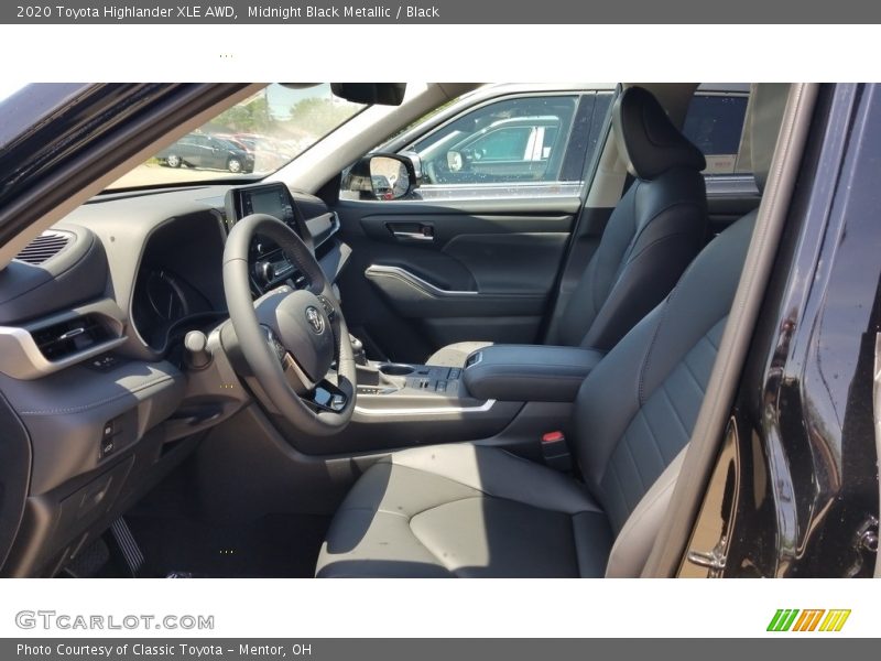 Midnight Black Metallic / Black 2020 Toyota Highlander XLE AWD