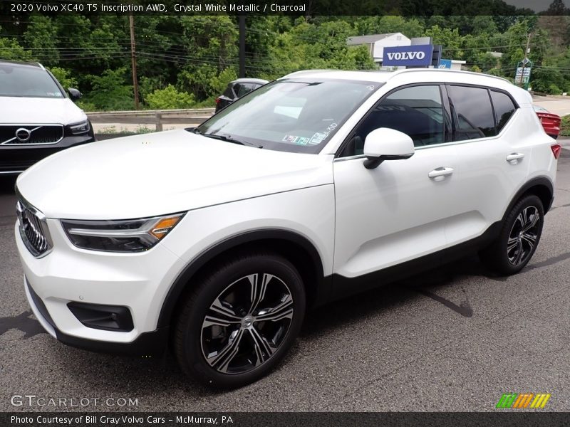 Crystal White Metallic / Charcoal 2020 Volvo XC40 T5 Inscription AWD