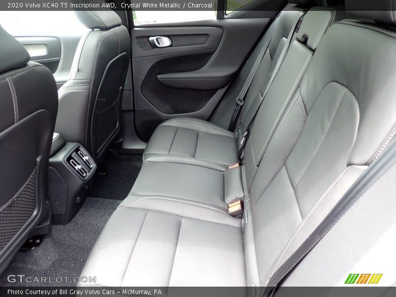 Crystal White Metallic / Charcoal 2020 Volvo XC40 T5 Inscription AWD