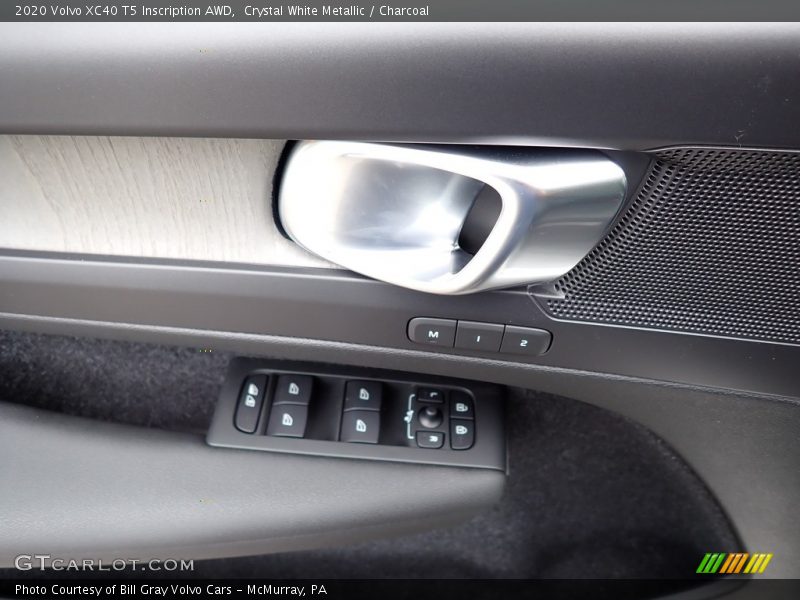 Crystal White Metallic / Charcoal 2020 Volvo XC40 T5 Inscription AWD