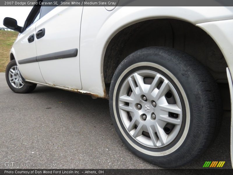 Stone White / Medium Slate Gray 2007 Dodge Grand Caravan SE