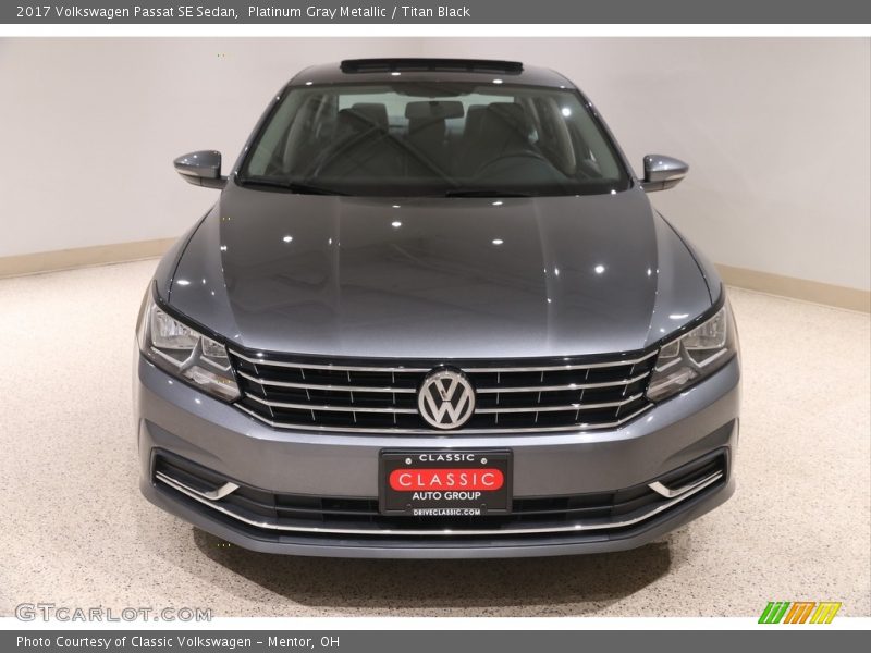 Platinum Gray Metallic / Titan Black 2017 Volkswagen Passat SE Sedan