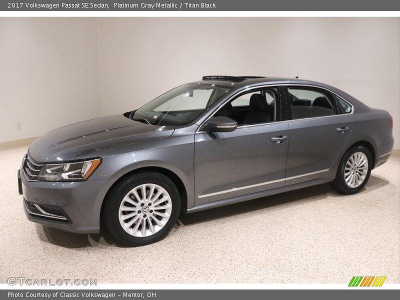 Platinum Gray Metallic / Titan Black 2017 Volkswagen Passat SE Sedan
