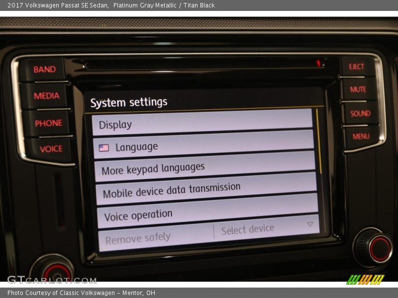 Platinum Gray Metallic / Titan Black 2017 Volkswagen Passat SE Sedan