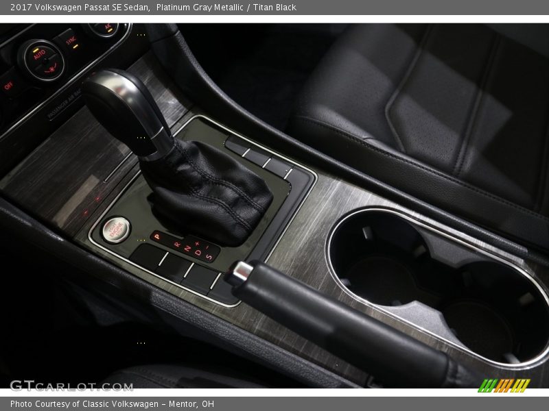 Platinum Gray Metallic / Titan Black 2017 Volkswagen Passat SE Sedan
