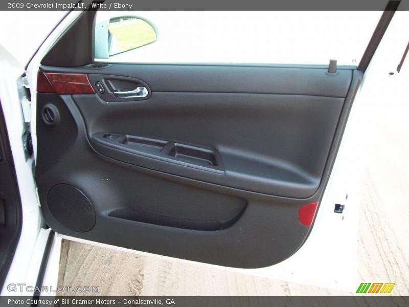 White / Ebony 2009 Chevrolet Impala LT