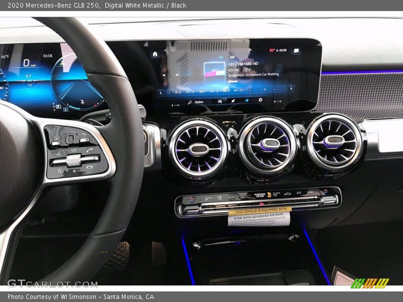 Digital White Metallic / Black 2020 Mercedes-Benz GLB 250