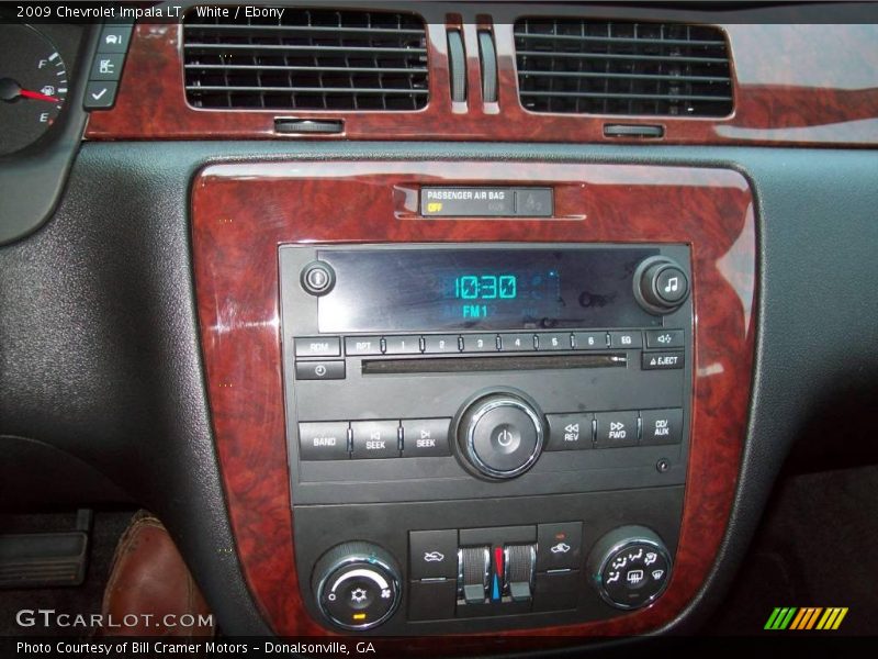 White / Ebony 2009 Chevrolet Impala LT
