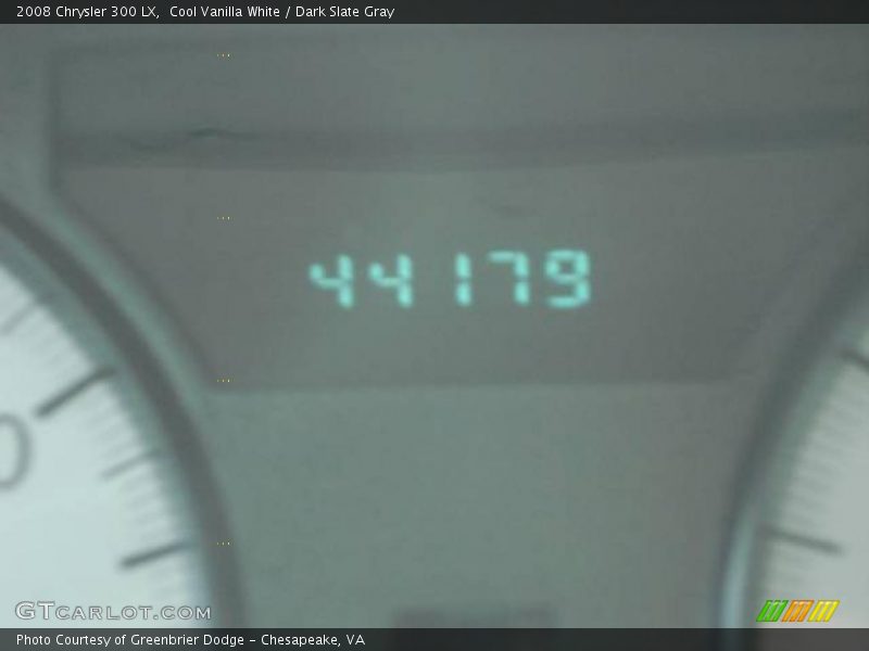Cool Vanilla White / Dark Slate Gray 2008 Chrysler 300 LX