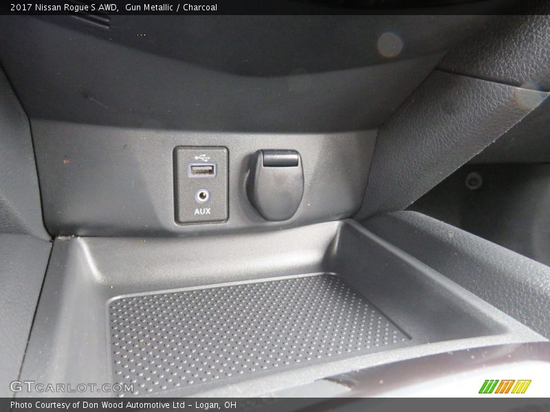 Gun Metallic / Charcoal 2017 Nissan Rogue S AWD