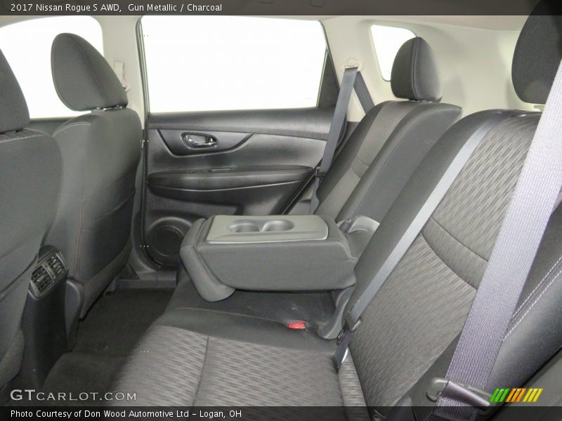 Gun Metallic / Charcoal 2017 Nissan Rogue S AWD