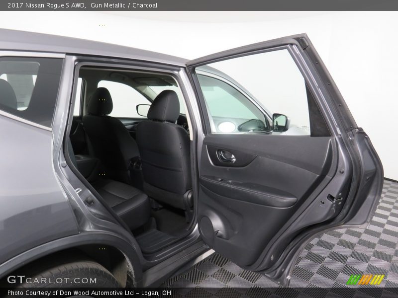 Gun Metallic / Charcoal 2017 Nissan Rogue S AWD