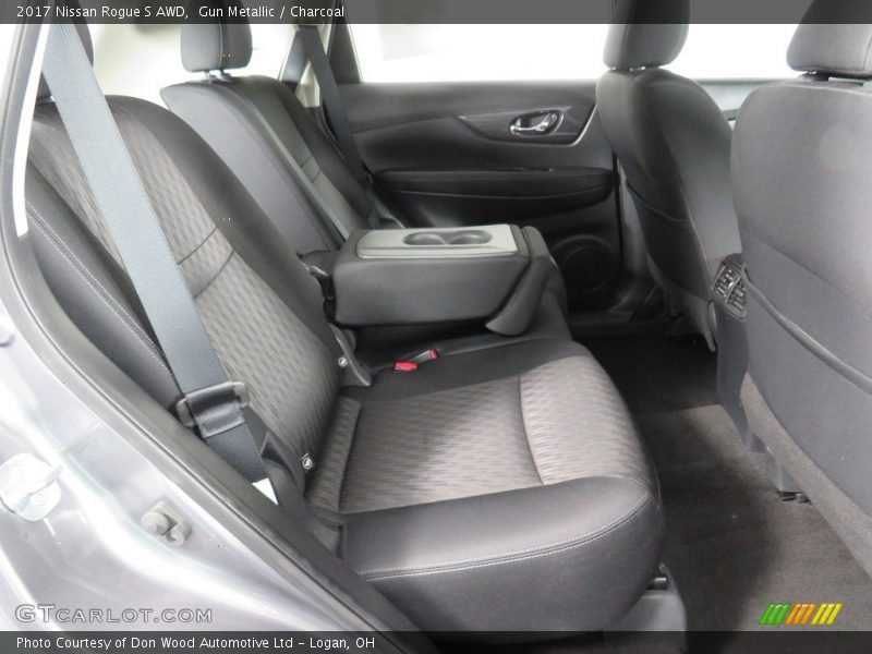 Gun Metallic / Charcoal 2017 Nissan Rogue S AWD