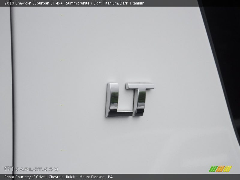 Summit White / Light Titanium/Dark Titanium 2010 Chevrolet Suburban LT 4x4