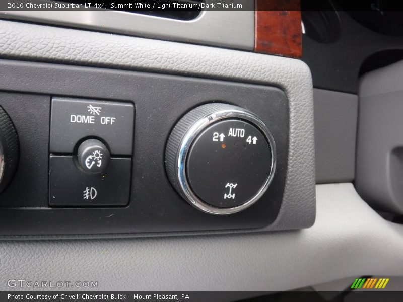 Summit White / Light Titanium/Dark Titanium 2010 Chevrolet Suburban LT 4x4