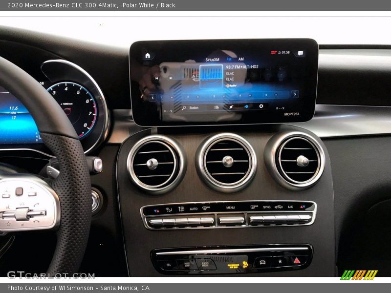Polar White / Black 2020 Mercedes-Benz GLC 300 4Matic