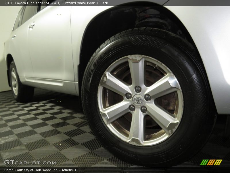 Blizzard White Pearl / Black 2010 Toyota Highlander SE 4WD