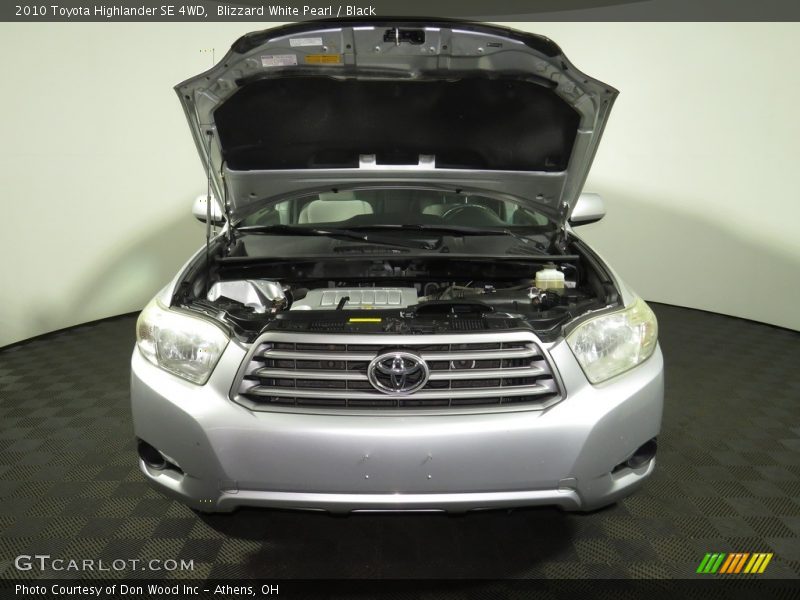 Blizzard White Pearl / Black 2010 Toyota Highlander SE 4WD