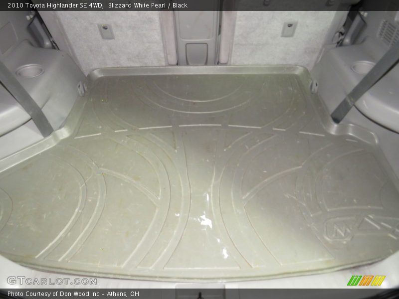 Blizzard White Pearl / Black 2010 Toyota Highlander SE 4WD