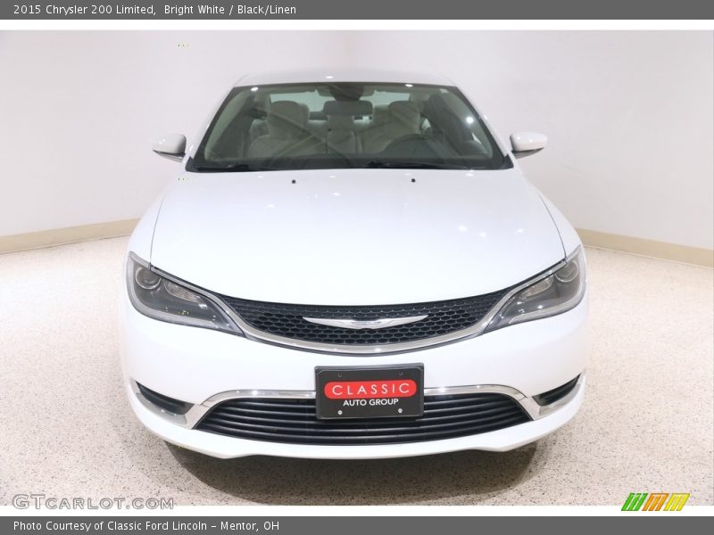 Bright White / Black/Linen 2015 Chrysler 200 Limited