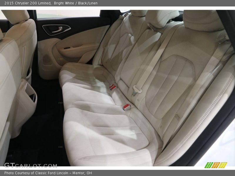 Bright White / Black/Linen 2015 Chrysler 200 Limited