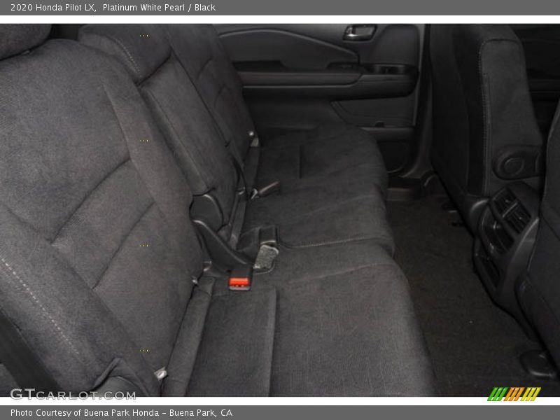 Platinum White Pearl / Black 2020 Honda Pilot LX