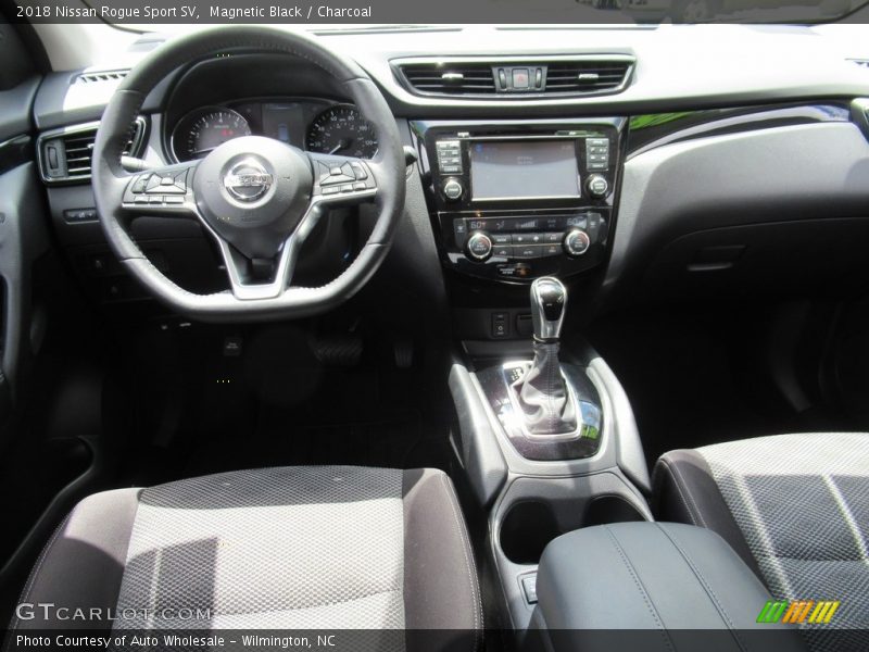 Magnetic Black / Charcoal 2018 Nissan Rogue Sport SV