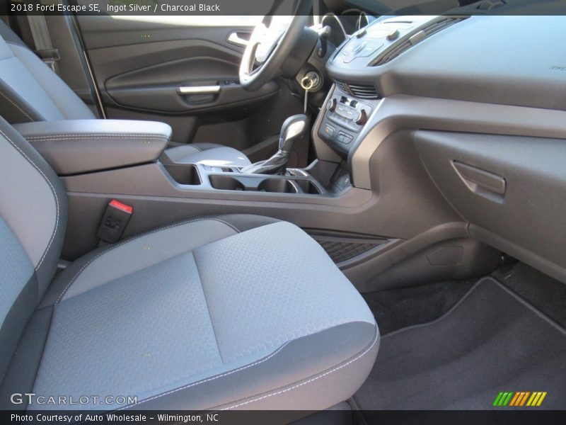 Ingot Silver / Charcoal Black 2018 Ford Escape SE