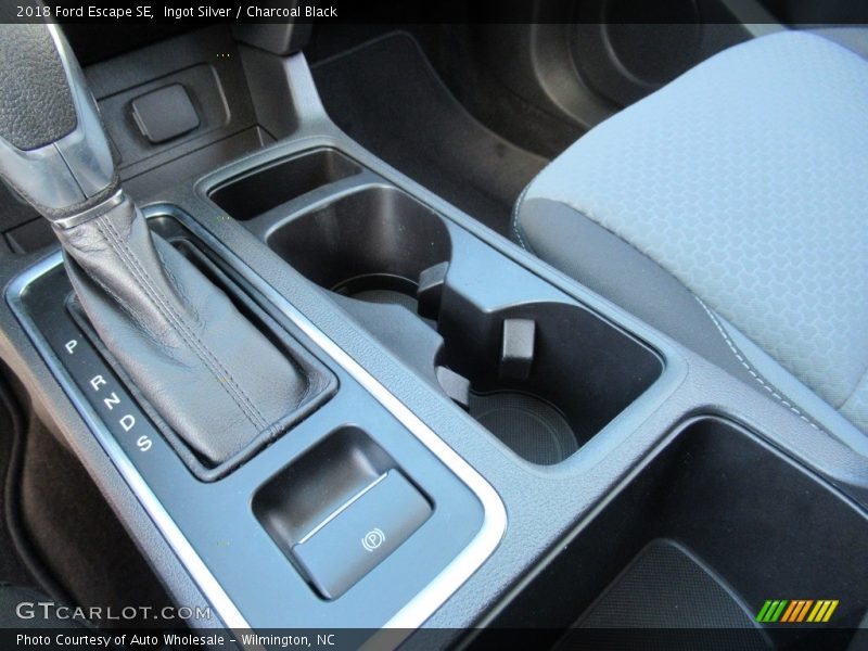 Ingot Silver / Charcoal Black 2018 Ford Escape SE