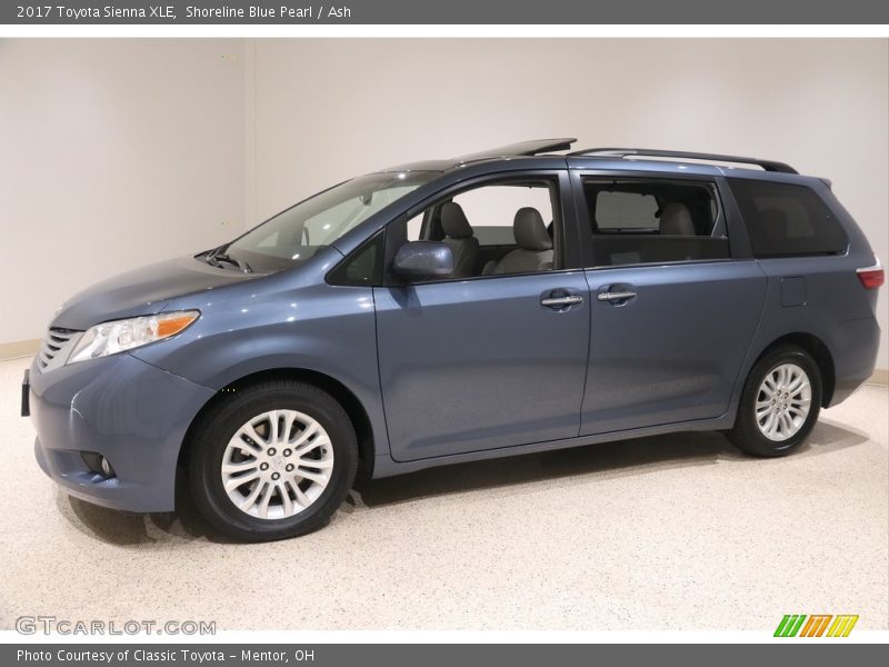 Shoreline Blue Pearl / Ash 2017 Toyota Sienna XLE