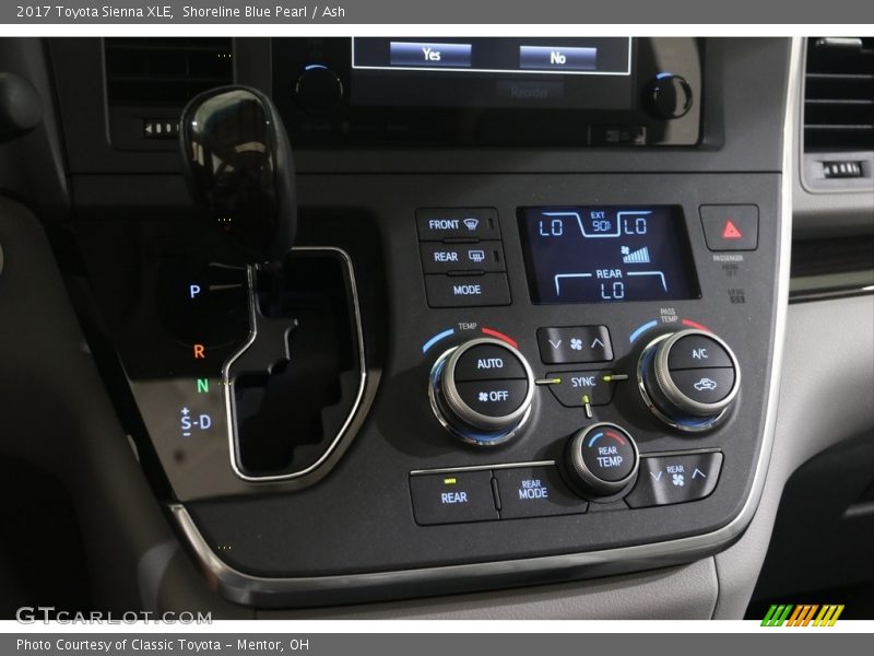 Shoreline Blue Pearl / Ash 2017 Toyota Sienna XLE