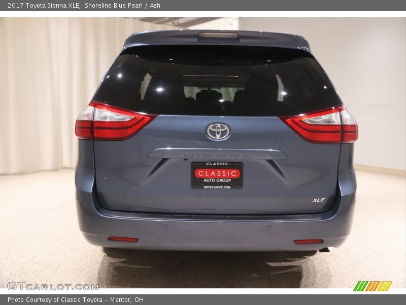 Shoreline Blue Pearl / Ash 2017 Toyota Sienna XLE